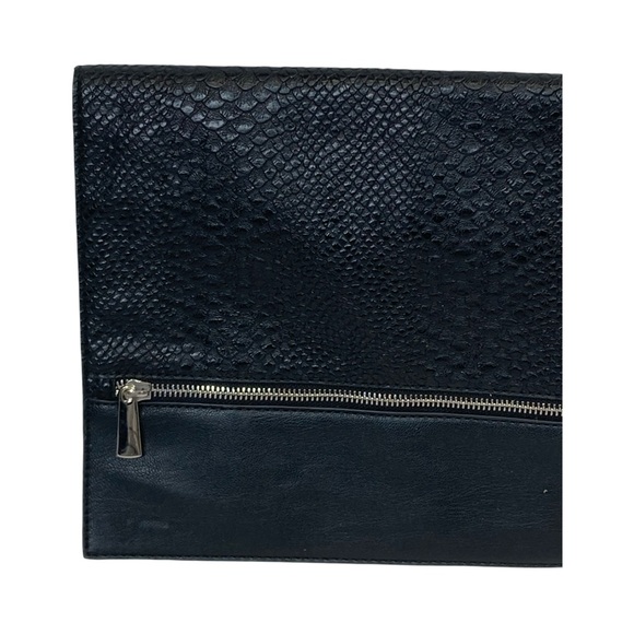Express Oversized Envelope Clutch Faux Snakeskin Black - Picture 2 of 9